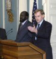 سلڤا كير (إلى اليسار) مع روبرت زوليك في واشنطن العاصمة في 1 نوفمبر 2005.