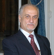 حسين الشهرستاني.