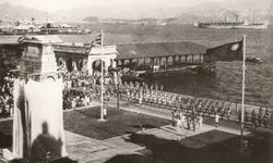1945 liberation of Hong Kong at Cenotaph.jpg