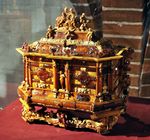 4. 18th century amber casket. گدانسك patronized by the Polish court flourished as the center for amber working in the 17th century.[1]