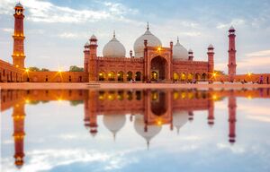 Royal mosque Lahore.jpg