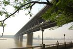 Wuhan Yangtze River Bridge.jpg