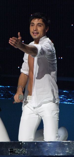 Dima Bilan ESC 2008 cropped.jpg