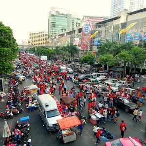 UDD (Red Shirt) protesters on 8th April 2010 near the Ratchaprasong intersection.jpg
