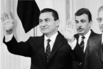 الرئيس مبارك بعد إعادة انتخابه لفترة رئاسة ثانية بعد استفتاء رسمي. أعلن نتيجة الاستفتاء وزير الداخلية زكي بدر حيث فاز مبارك بنسبة 97% من الأصوات، بمشاركة 14.400.000 ناخب.