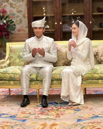 الأمير عبد المتين وعروسه أنيشا.