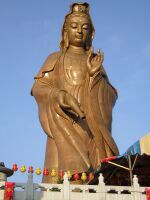 Ke Lok Si-Kuan Yin Statue-Daytime.jpg