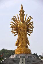 Статуя богини Гуаньинь в Чанше.jpg