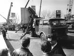 Bundesarchiv Bild 183-K0315-0001-026, Leipzig, Frühjahrsmesse, Freigelände, Sattelauflieger, Container.jpg