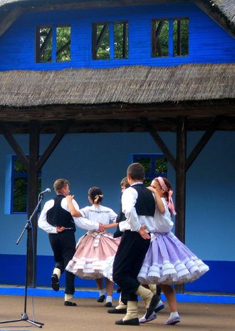Slovak-Traditional-Music-Festival-Glozan-Serbia.jpg