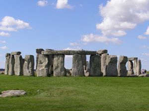 Stonehenge2007 07 30.jpg