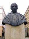 Bilbao - Universidad de Deusto, Monumento a Pedro Arrupe.jpg