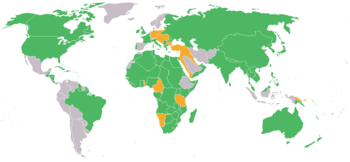 المشاركون في الحرب العالمية الأولى - القوى المركزية، مستعمراتهم باللون البرتقالي، الحلفاء ومستعمراتهم باللون الأخضر، دول الحياد باللون الرمادي