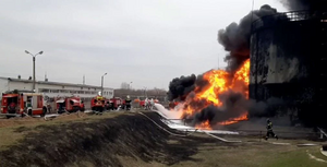 الحريق الذي خلفه استهداف أوكرانيا لمستودعات وقود روسية