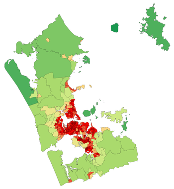 خريطة منطقة أوكلاند تركز على المناطق ذات أعلى كثافة سكانية. يشير المركز الأحمر لمنطقة أوكلاند المركزية.