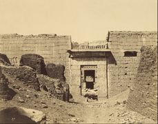 مدينة هابو، Palais de Ramsès Méïamoun, Entrée de La Seconde Cour (1854)