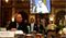 وزير الطاقة الأمريكي بودمان يستمع إلى خطاب الملك عبد الله