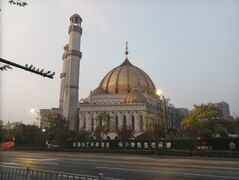 مسجد هانگ‌ژو الجديد 杭州清真寺 هو أحد أكبر المساجد في الصين.