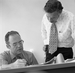 Gordon Moore and Robert Noyce at Intel in 1970.png