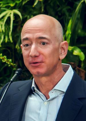 Jeff Bezos at Amazon Spheres Grand Opening in Seattle - 2018 (39074799225) (cropped).jpg