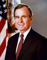 جورج هـ. و. بوش (R) خدم 1981–1989 وكان أيضاً الرئيس رقم 41 (1989-1993)