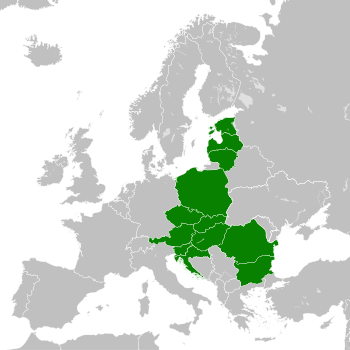 خريطة أوروبا تبين الدول الأعضاء الإثني عشر في مبادرة البحار الثلاث