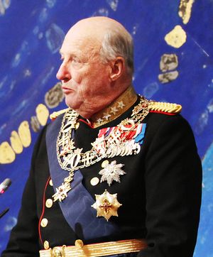 H.M. Kong Harald taler (10308347696)- edit.jpg