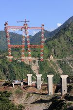 Chenab railway bridge 7770b (9288239078).jpg