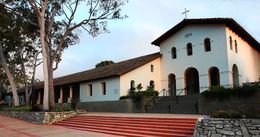 Mission San Luis Obispo (cropped).jpg