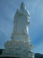 Guanyin statue in Da Nang.jpg