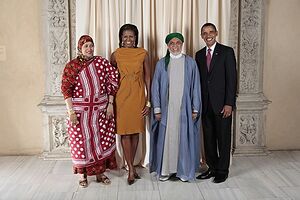 أحمد سامبي وزوجته مع الرئيس الأمريكي الأسبق باراك أوباما وزوجته ميشيل