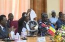 الرئيس التشادي، إدريس دبي، يقول للبشير أن نواياه في بياض هذا المنديل، وبعد أسبوع ينظم اتفاق سلام بين الحكومة السودانية وحركة العدل والمساواة