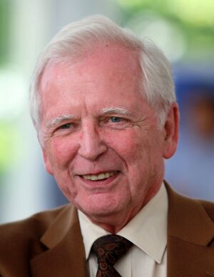 Harald zur Hausen 03.jpg