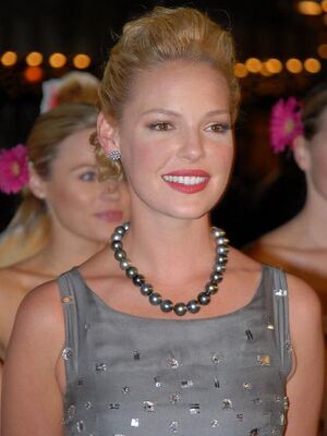 Katherine Heigl at 27 Dresses Premiere 17 (cropped).jpg