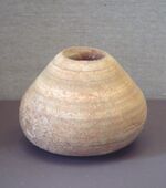 وعاء مرمر من وادي الفرات من عام 6500 ق.م، في متحف اللوفر