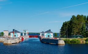 White Sea–Baltic Canal, lock P7120376 2200.jpg