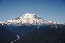 Mount Rainier from the Silver Queen Peak.jpg