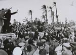 القذافي وحشود الترحيب بالرئيس المصري والسودان في طرابلس عام 1969.