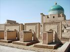 Tombes autour du mausolée Pakhlavan Makhmoud (Khiva, Ouzbékistan) (5596932909).jpg
