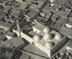 المسجد العتيق بالمدينة القديمة لهون في الثلاثينيات من القرن 20