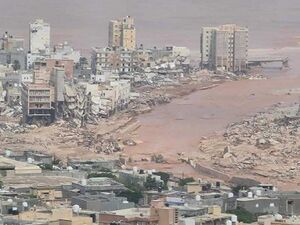 منظر عام لمدينة درنة بليبيا بعد أن اجتاحتها السيول اثر انهيار سديها (11 سبتمبر 2023)