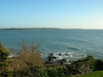 Mouth of Cork Harbour - geograph.org.uk - 108929.jpg