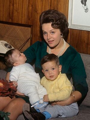 Princess Muna with sons 1964.jpg