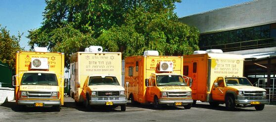 Mobile blood donor units