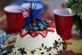 A festively decorated Fourth of July cake.