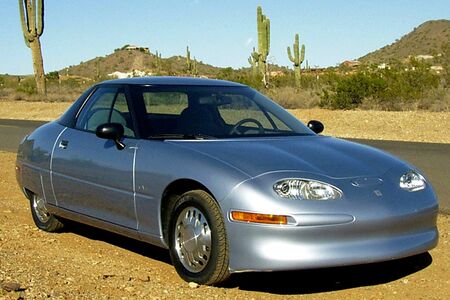 سيارة جنرال موتورز EV1 الكهربائية (1996-1998)، وهي موضوع الفيلم من قتل السيارة الكهربائية؟