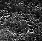 صورة قريبة سطح عطارد التقطتها مركبة الفضاء مسنجر نشرتها ناسا في 14 أبريل 2011