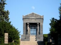 Monument to the Unknown Hero in Belgrade (Serbia), with Art Deco caryatids representing all the peoples of the Kingdom of Yugoslavia