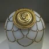 Openwork hairnet with the head of Medusa; 200–300; gold; Archaeological Museum of Agrigento (Agrigento, Italy)