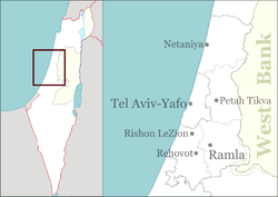 يهود-مونوسون is located in Central Israel